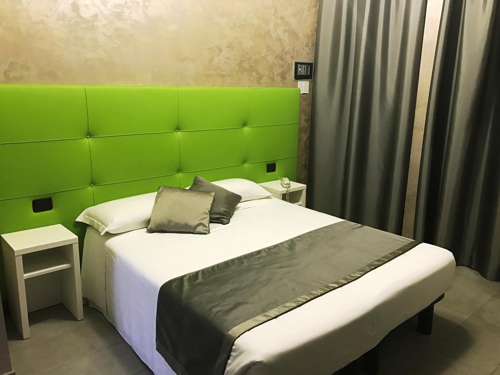 Ibis Styles Milano Centro Hotel Exterior photo